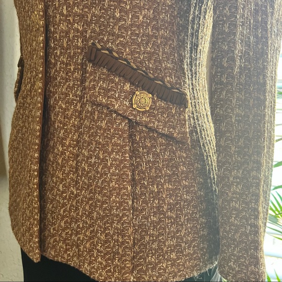 125 St. John Boucle Buttoned Down Brown White Tweed Knit Blazer Jacket Sz 2 - Picture 5 of 14